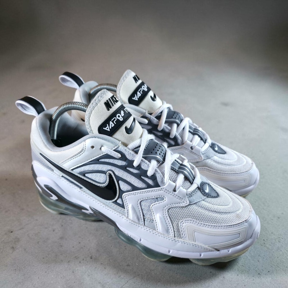 Nike Air VaporMax EVO White Black Running Shoes Mens Size 8.5 *Great Shape.